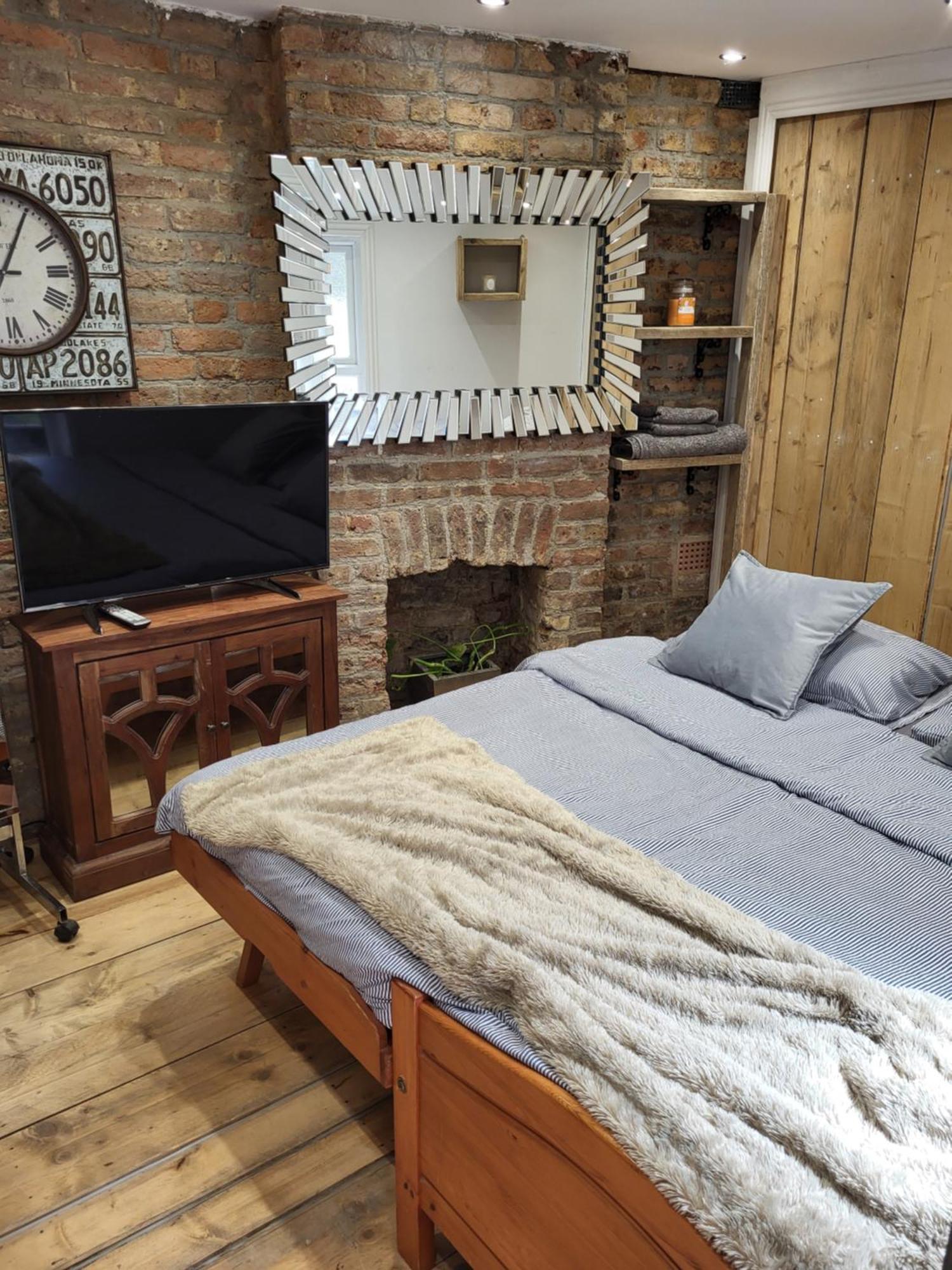 Seaside Hideaway St Leonards Apartment เฮสติงส์ ภายนอก รูปภาพ